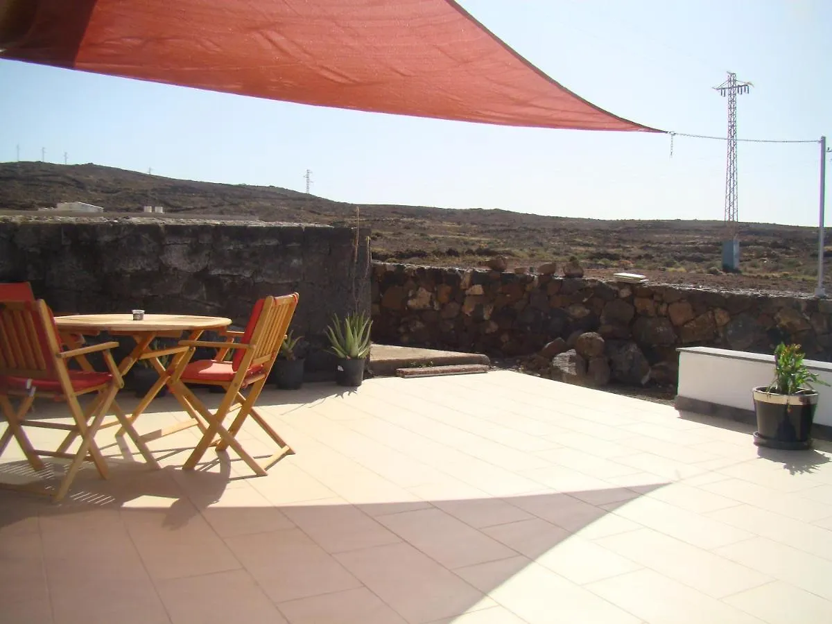 Ferienwohnung Meerblick Und Naehe Feuerberge Mit Eigenem Beheizten Pool Las Brenas